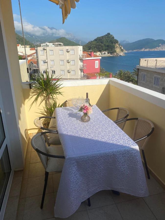 Miomir Perazic Apartments Petrovac Bagian luar foto