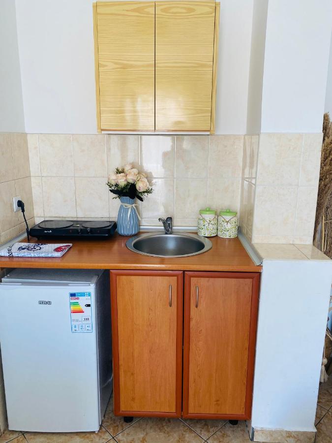 Miomir Perazic Apartments Petrovac Bagian luar foto
