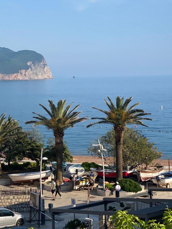 Miomir Perazic Apartments Petrovac Bagian luar foto