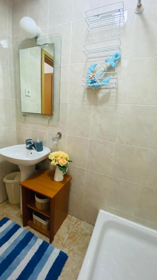 Miomir Perazic Apartments Petrovac Bagian luar foto