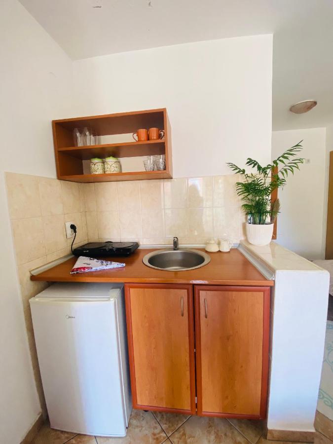 Miomir Perazic Apartments Petrovac Bagian luar foto
