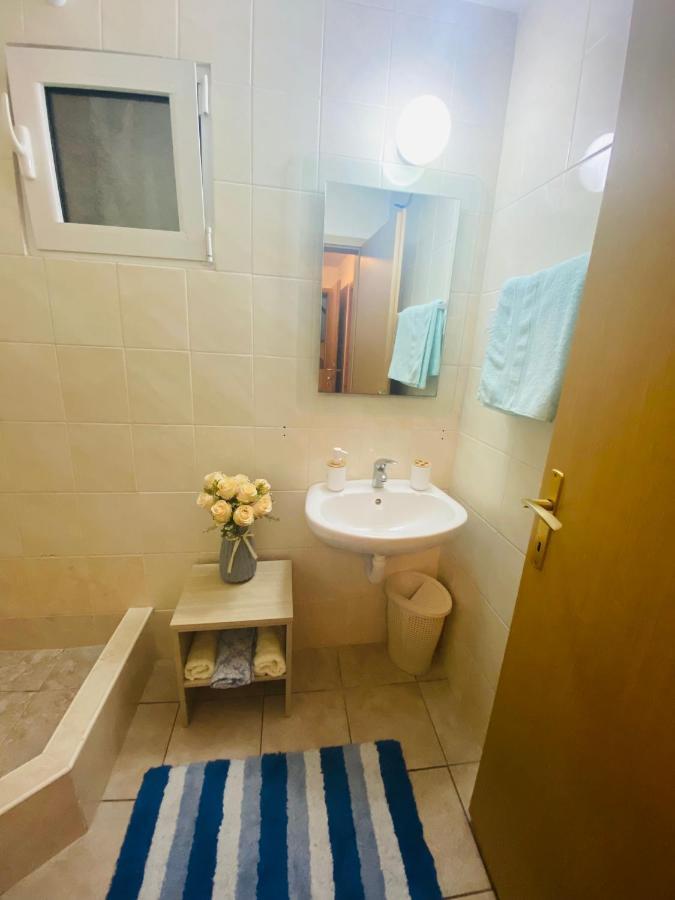 Miomir Perazic Apartments Petrovac Bagian luar foto