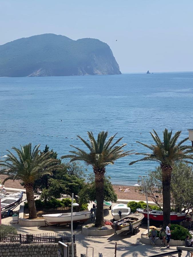 Miomir Perazic Apartments Petrovac Bagian luar foto