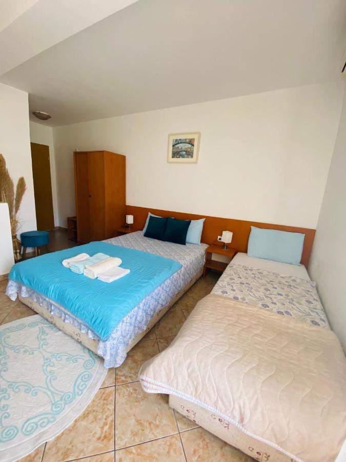 Miomir Perazic Apartments Petrovac Bagian luar foto