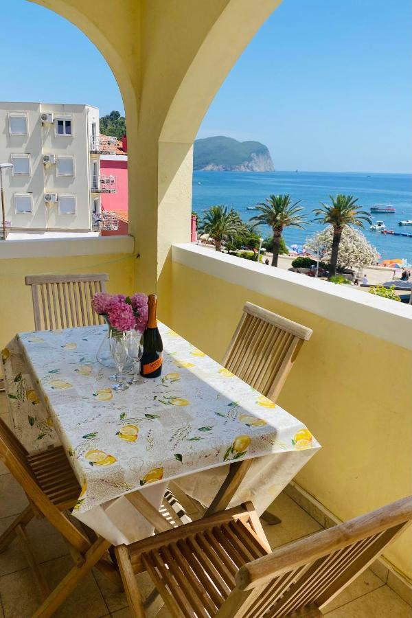 Miomir Perazic Apartments Petrovac Bagian luar foto